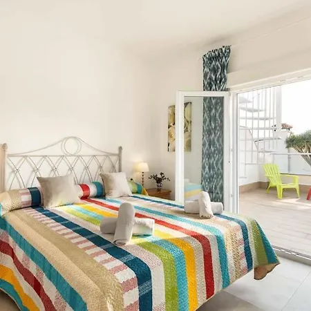Sleeps 6 With Pool Air Con And Wifi Villa