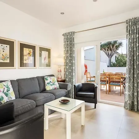 Villa Sleeps 6 With Pool Air Con And Wifi Nerja