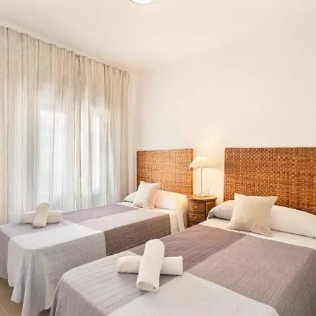Sleeps 6 With Pool Air Con And Wifi Villa *