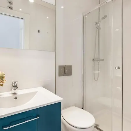 Sleeps 6 With Pool Air Con And Wifi Villa *